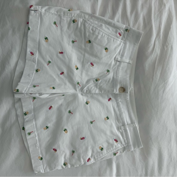 Tommy Bahama Boracay® Tropical Toss Embroidered 5-Inch Shorts.  Size 6 - Picture 3 of 9